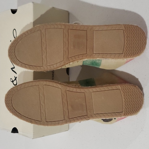 Joy&Mario Unisex shoes with Mexican Flag on side, size 10 - Picture 6 of 9